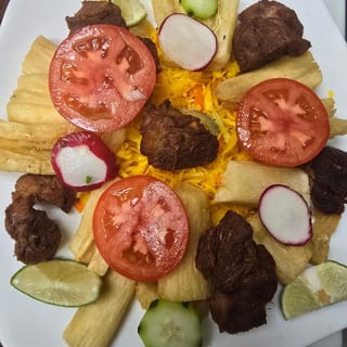 Yuca Con Chicharron